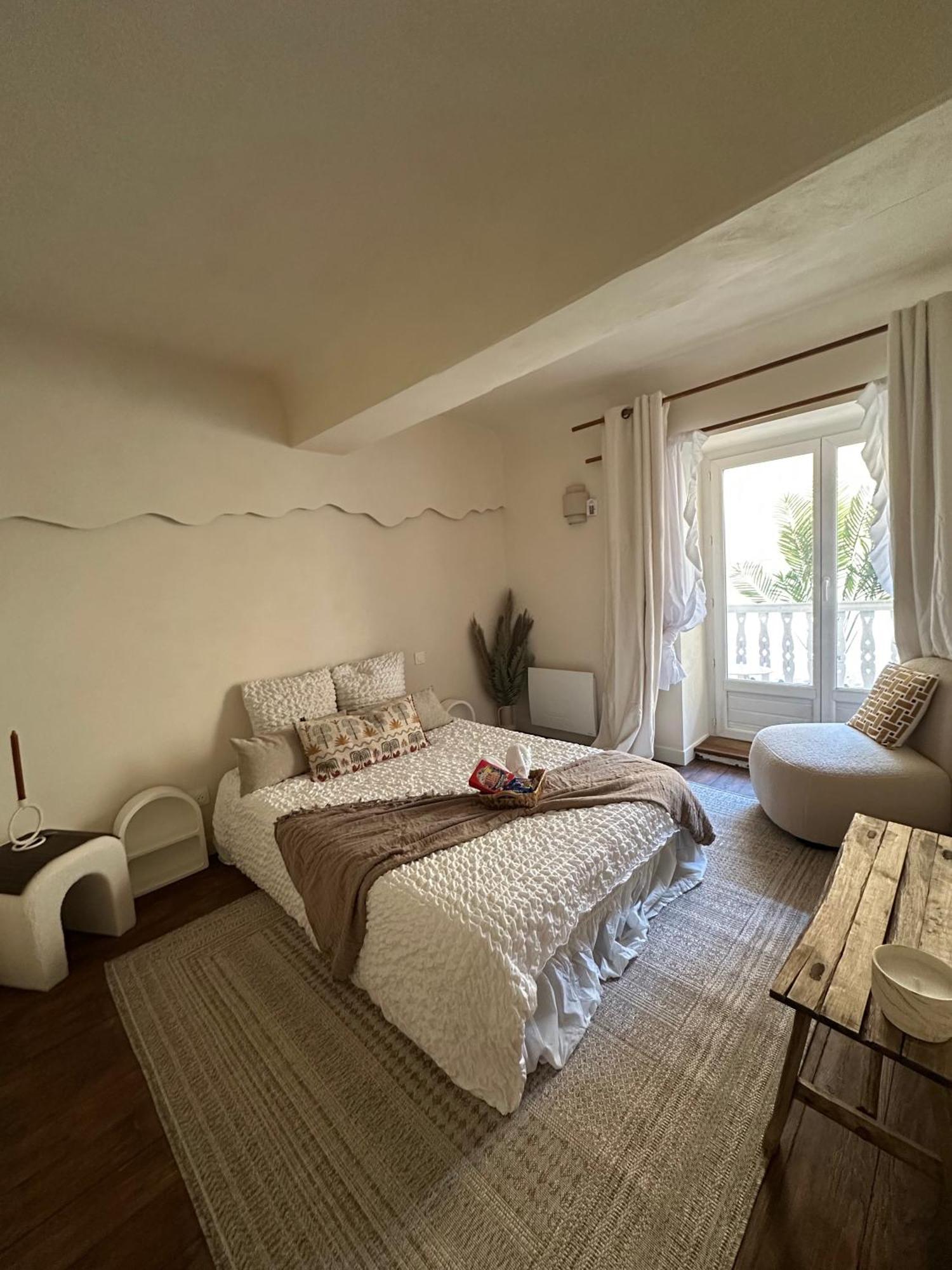 Apartment Les Maldives, T2, Balcon, Hyper Centre Place Aux Herbes Macon